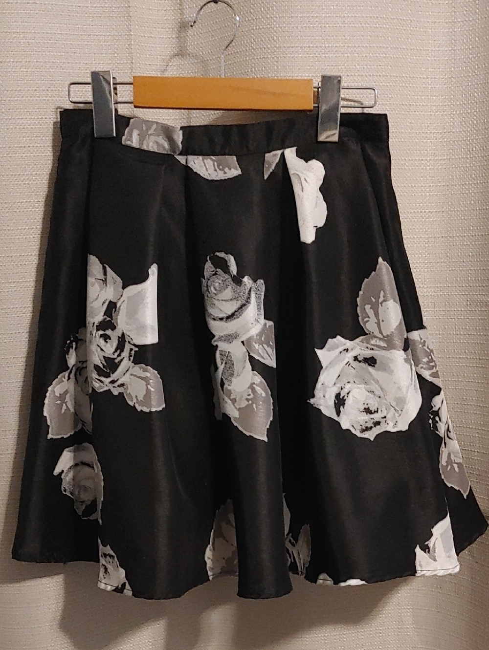 (3/$20) Sequin Hearts Black Floral Circle Skirt with White Roses, 3 Layers